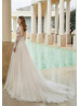 Long Sleeves Ivory Lace Tulle Famous Wedding Dress